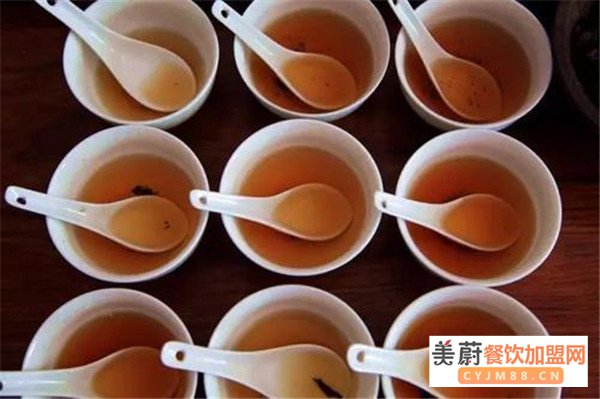 山中茶奶茶加盟店