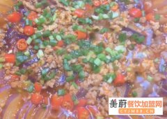 肉末茄子，十里飘香，家里来客做这道菜给客人吃，特别有面子