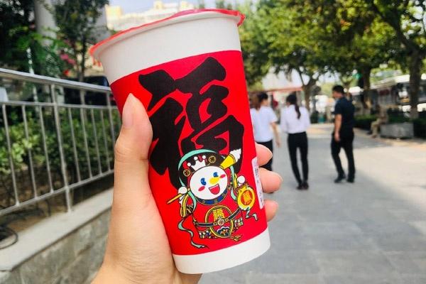 冰淇淋哪个品牌好？蜜雪冰城冰淇淋奶茶不断完善制作工艺
