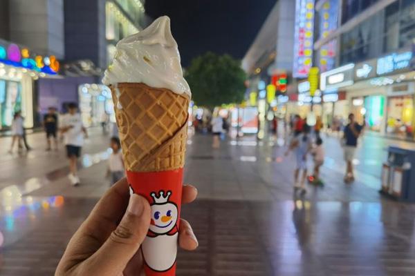 密雪冰城加盟费是多少？不超过1.1万元谁都可以加盟