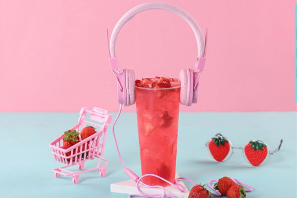 低成本做什么生意好？初白牛乳茶加盟利润怎么样?