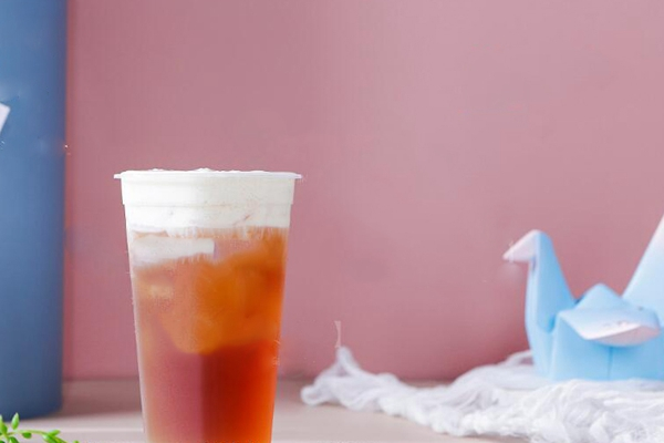 鲜果遇见茶加盟赚钱吗？开一个奶茶店需要多少钱？