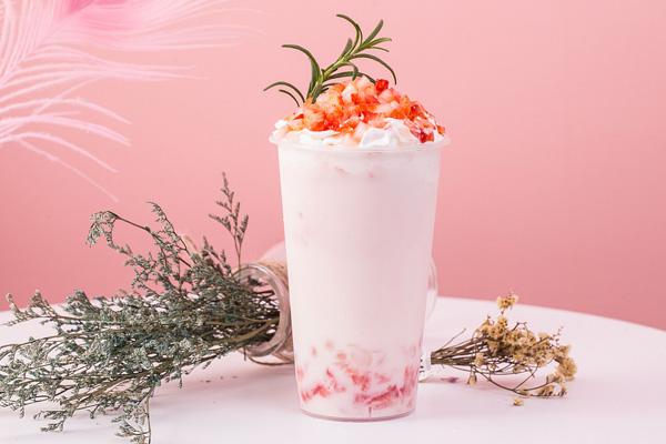 开一家本奕烧仙草奶茶利润怎么样?总部可以给予加盟商哪些支持?