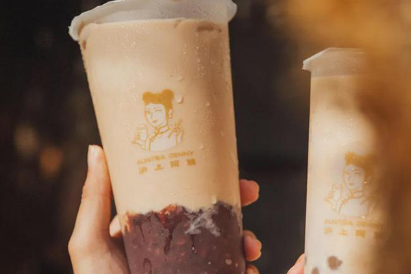 选择沪上阿姨奶茶加盟，共享财富盛宴！